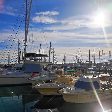 公寓 Pavillon De Yourhosthelper